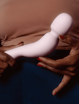 Dame | Com Wand Massager : Quartz [brand:dame/img-05.png]